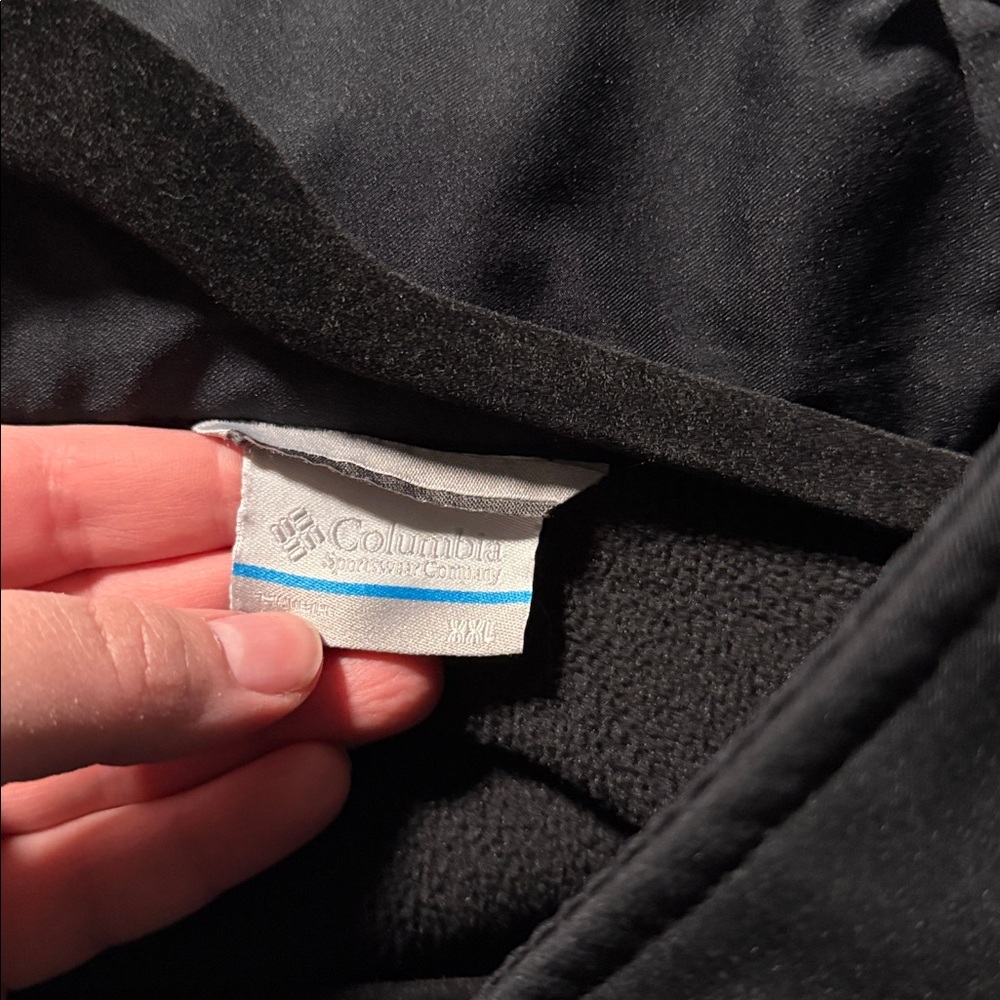 Columbia Men's Black Performance Jacket - Picture 2 of 2